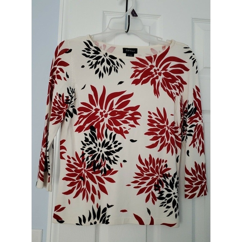 City Silk Womans Blouse  3/4 sleeve top Size Small‎